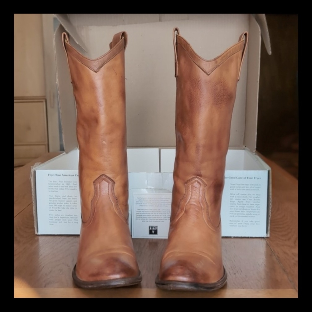 Frye Carson Boot - Picture 3 of 12